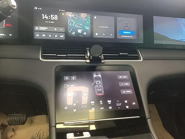 Li Auto ONE 2020 EREV 6-Seater photo 4