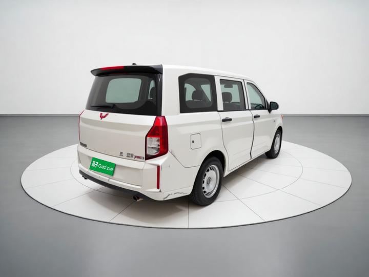 Wuling Hongguang PLUS 2020 1.5L MT Standard 5-Seater photo 6