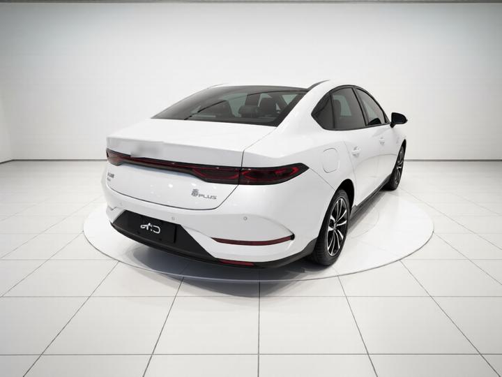 Qin PLUS 2025 DM-i ADAS 128KM Progressive photo 4
