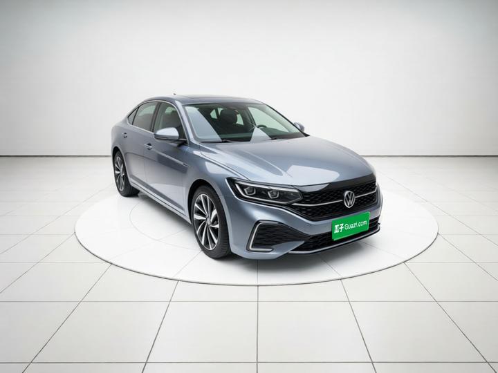 Passat 2022 330TSI Luxury photo 3