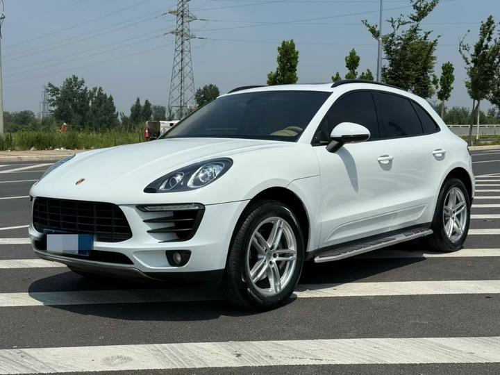 2014 Macan 2.0T