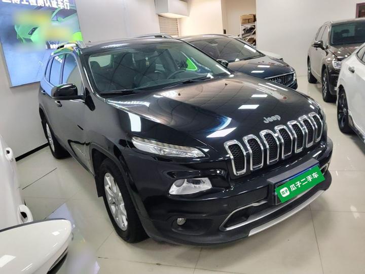 Cherokee 2017 2.0L photo 3