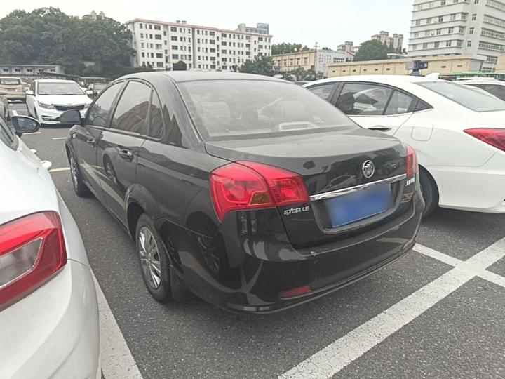 Excelle 2015 1.5L AT Classic photo 4