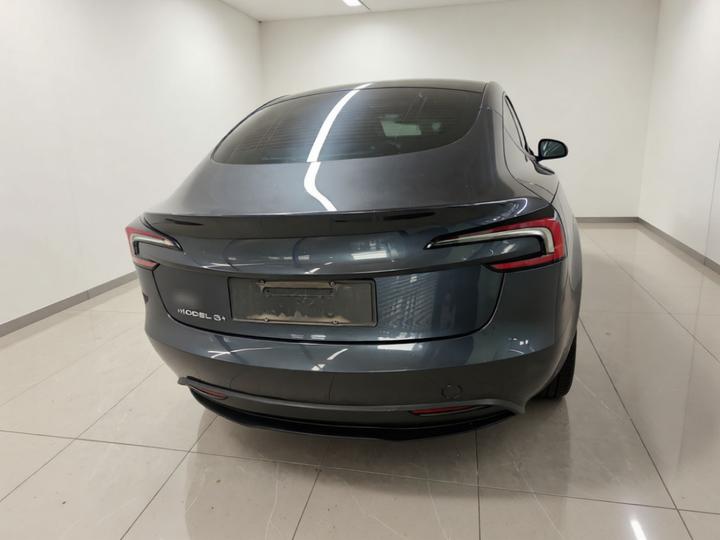 Model 3 2023 Long Range AWD photo 3