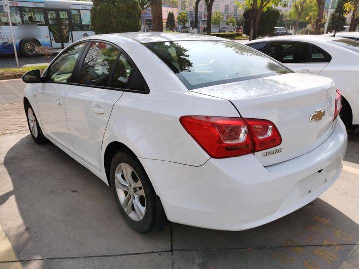 2015 1.5L Classic SE MT photo 4
