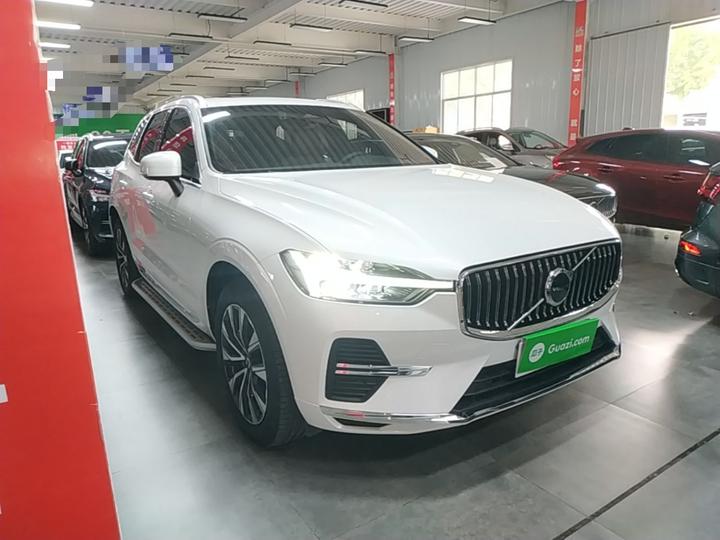 XC60 2024 B5 AWD Luxury photo 3