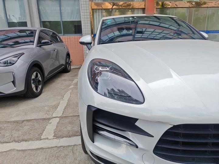 2018 Macan 2.0T photo 7