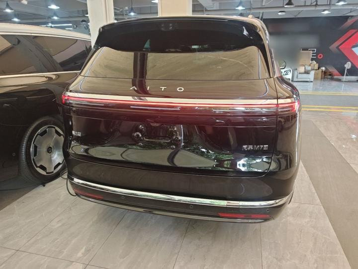 HIMA AITO M7 2026 EV Ultra AWD 5-Seater 896-Line LiDAR photo 3