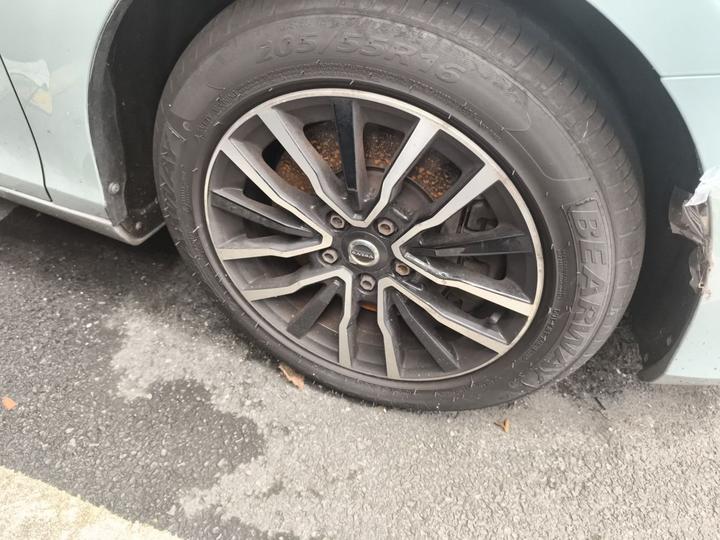V40 2017 T3 photo 8