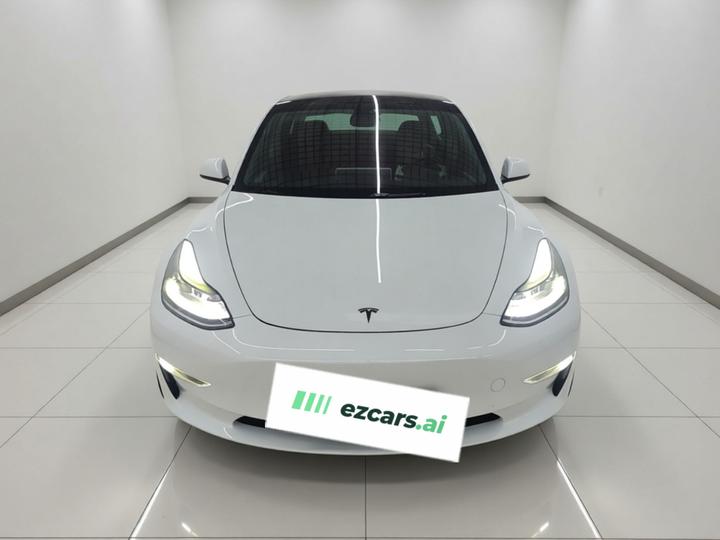 Model 3 2022 RWD photo 2