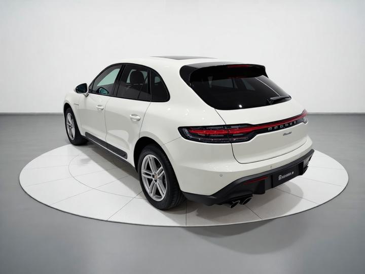 2023 Macan 2.0T photo 4
