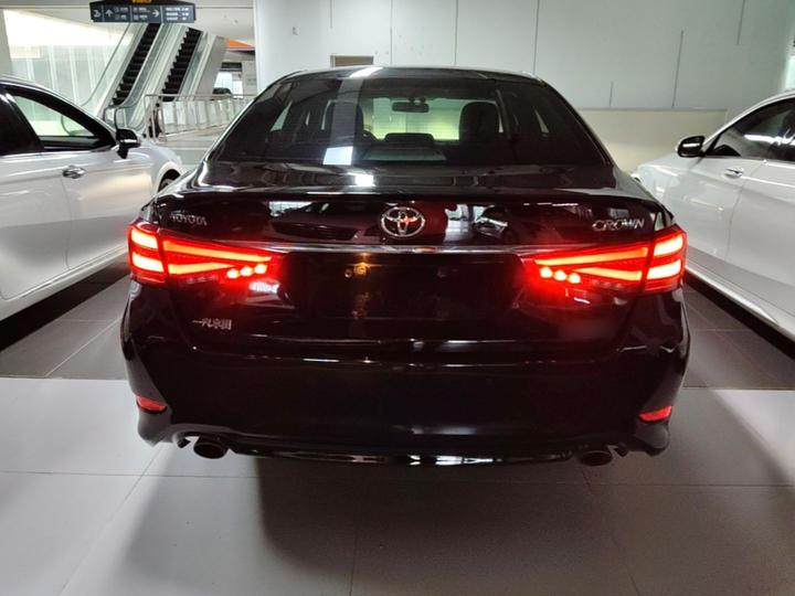 Crown 2018 2.0T Sport photo 3