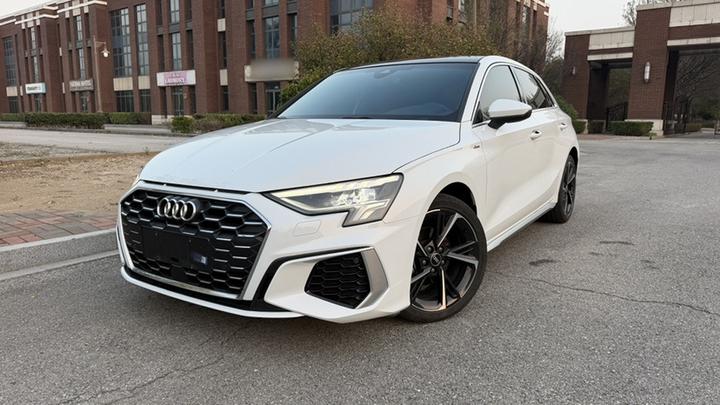 A3 2023 Facelift Sportback 35 TFSI Fashion Sport