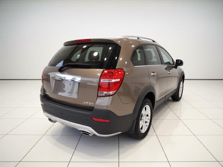 2015 2.4L RWD City 7-Seater photo 4