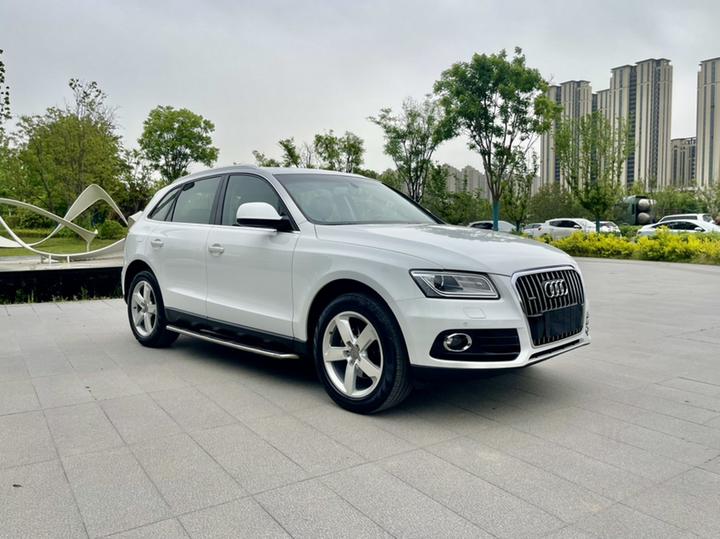 Q5 2016 40 TFSI Tech photo 3