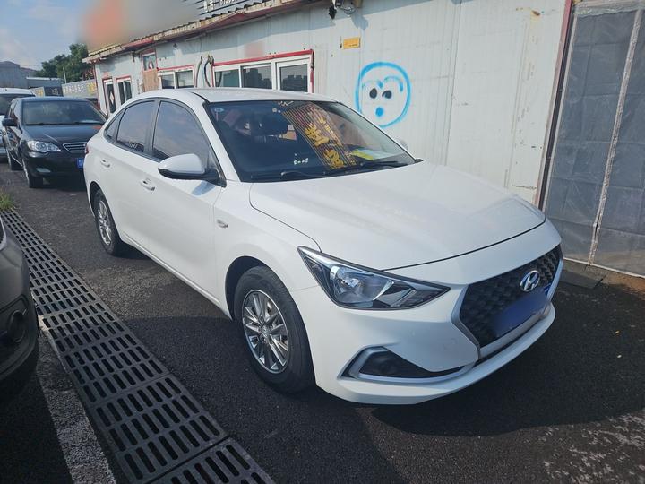 Dynamic 2018 1.6L AT GL China VI photo 3