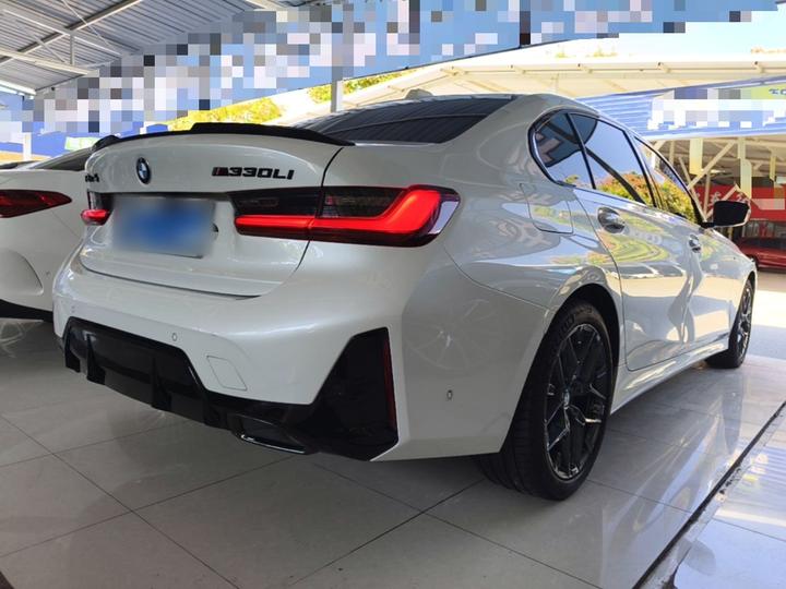 3 Series 2025 330Li M M Sport Night Package photo 4