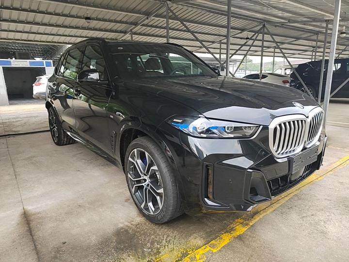 X5 2026 Facelift xDrive 40Li M M Sport Night Package photo 3