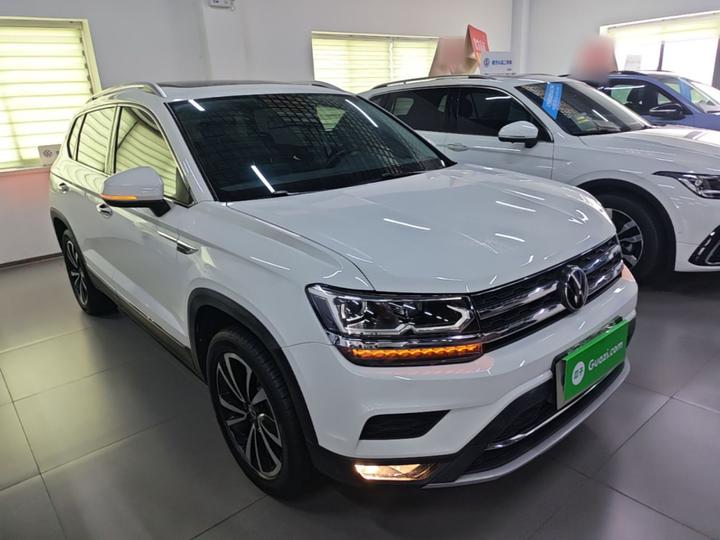 Tharu 2022 330TSI AWD Luxury photo 3