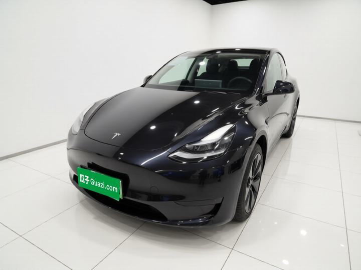 Model Y 2024 RWD photo 2