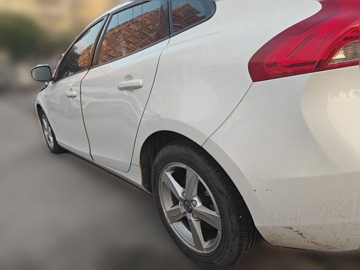 V40 2016 T3 photo 4