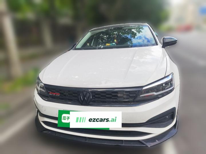 Lamando 2021 230TSI DSG photo 2