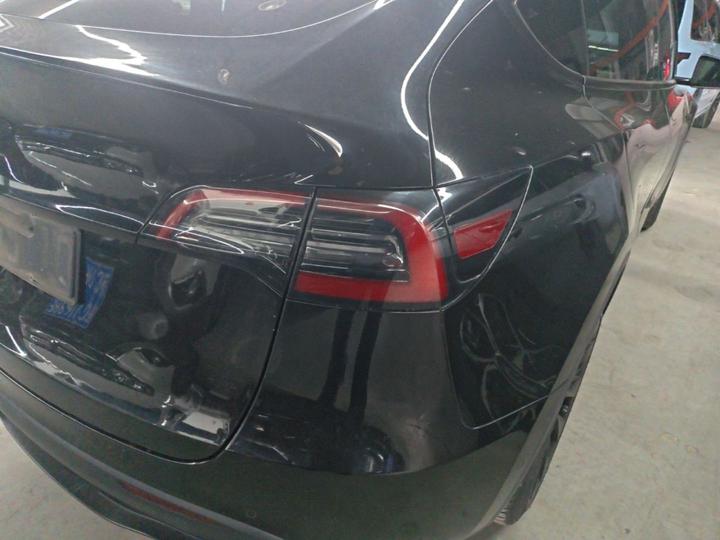 Model Y 2022 RWD photo 7