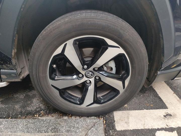 RAV4 2022 2.0L CVT RWD photo 8