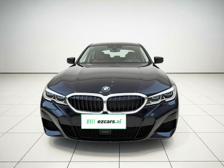 3 Series 2022 325i M Sport Package photo 2