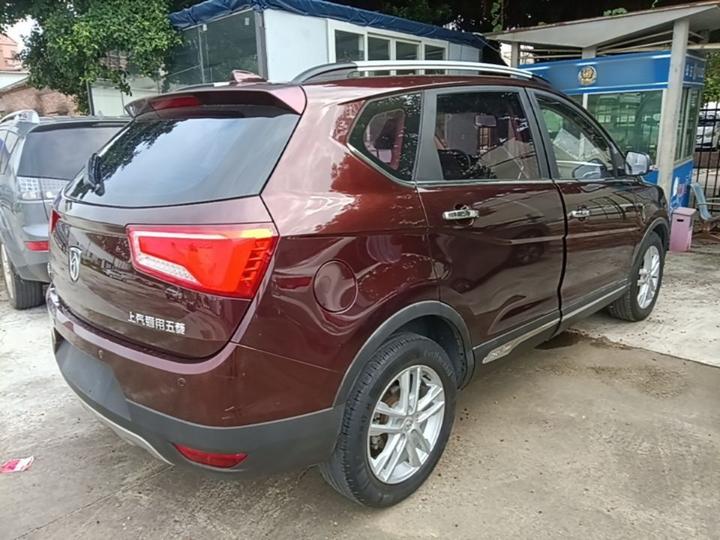 560 2015 1.8L MT Elite photo 4