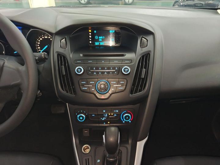 Focus 2015 Hatchback 1.6L AT Comfort photo 8