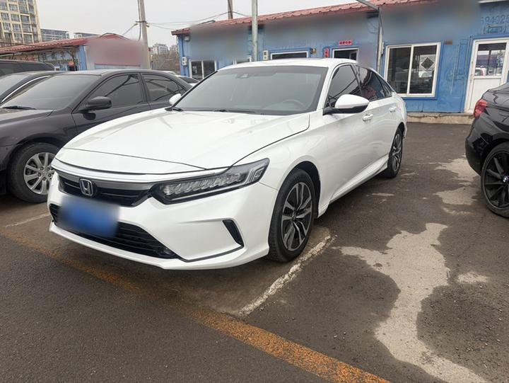 2022 Hybrid 2.0L photo 2