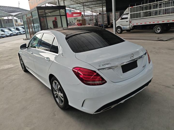 C-Class 2015 Facelift C 200 L Sport photo 4
