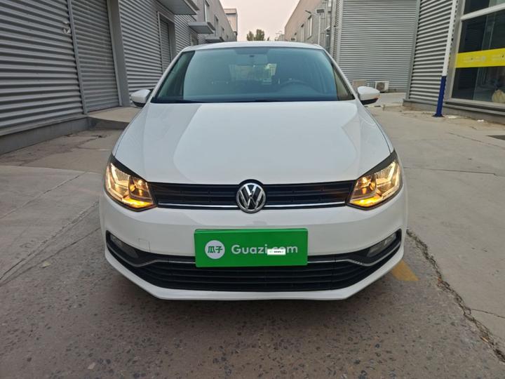Polo 2016 1.6L AT Comfort photo 2