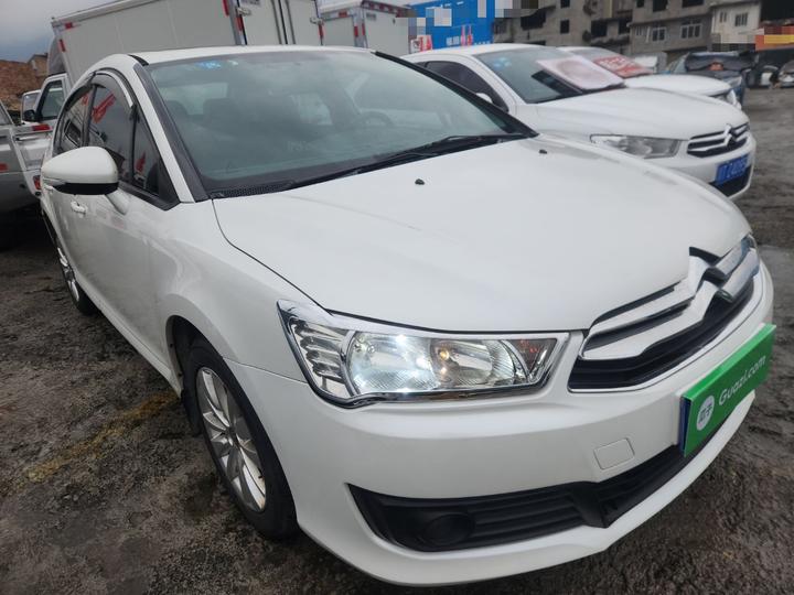 2013 Sedan 1.6L MT photo 3