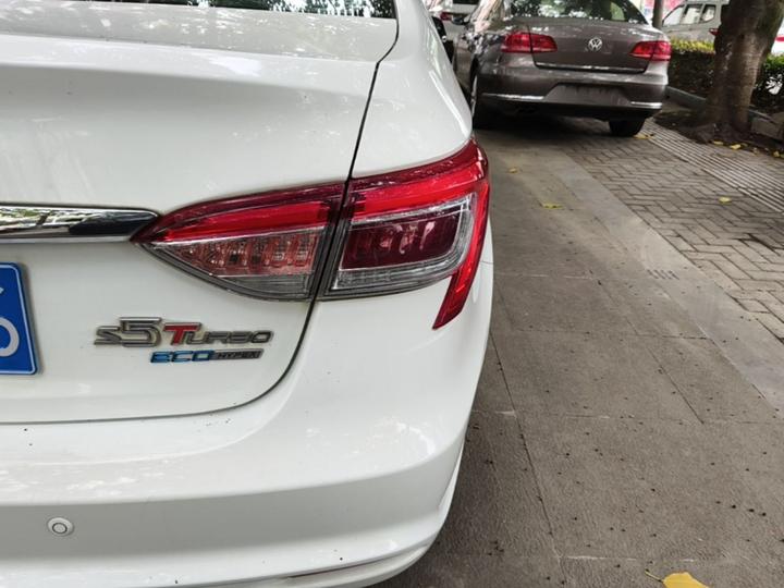 Luxgen 5 2015 1.8T AT Flagship photo 7