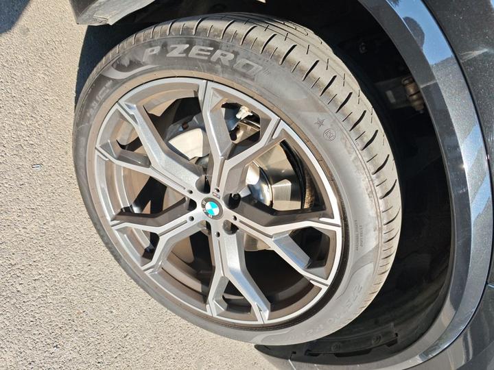 X5 2025 xDrive 30Li Exclusive M M Sport Night Package photo 8