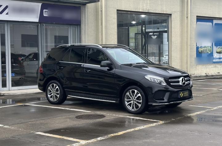 GLE Imported 2017 GLE 320 4MATIC Dynamic photo 3