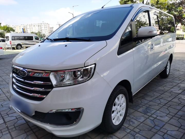 Refine M3 2025 PLUS 1.5T MT Classic 7-Seater