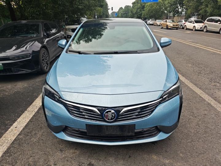 6 2020 PHEV photo 2