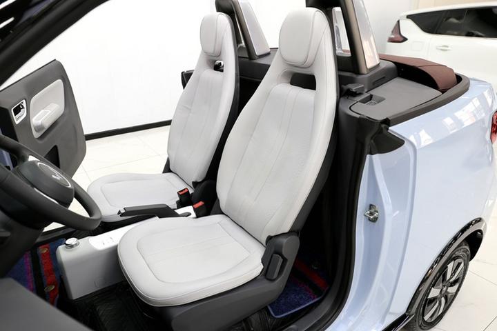 Hongguang MINIEV 2022 Convertible photo 7