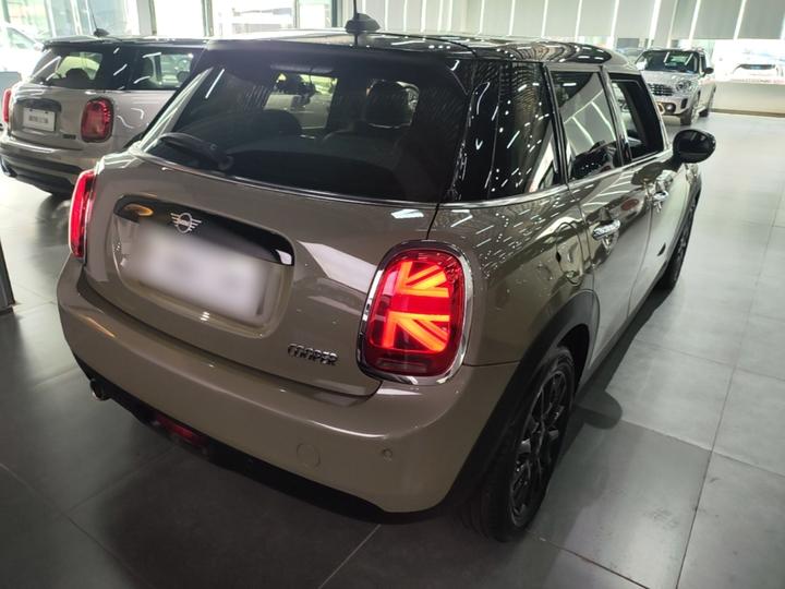 2020 1.5T COOPER Classic 5-Door photo 4