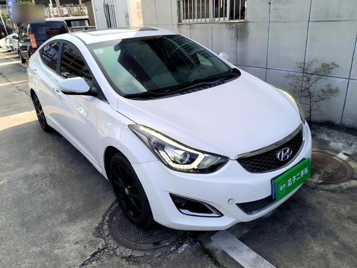 Elantra 2016 1.6L AT Premium photo 3