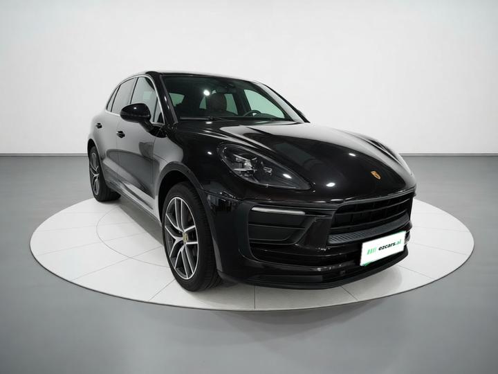 2022 Macan T 2.0T photo 3