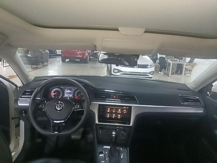 Lamando 2021 230TSI DSG photo 5
