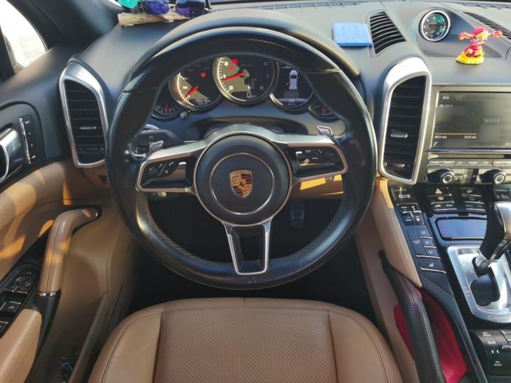 2015 Cayenne 3.0T photo 3