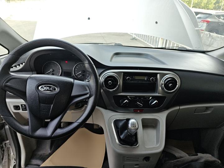 Refine M3 2019 PLUS 1.8L Luxury photo 5