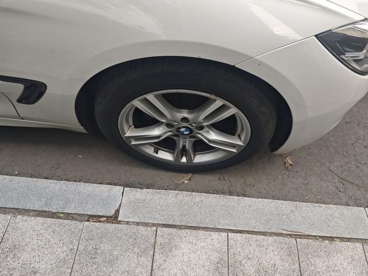 3 SeriesGT 2019 320i M Sport Package photo 8
