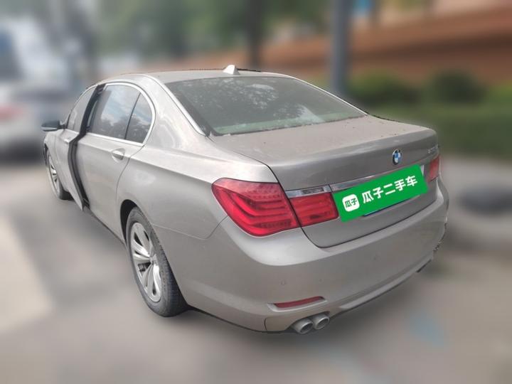 7 Series 2011 730Li photo 4