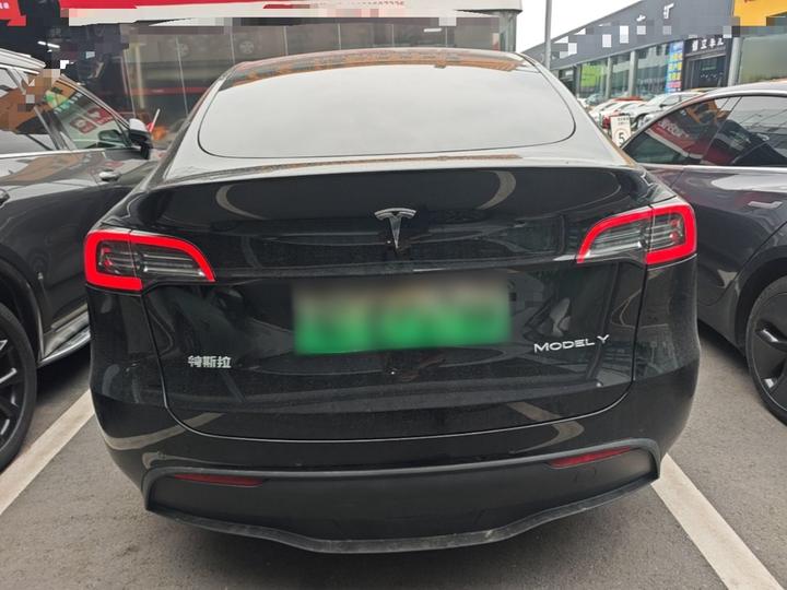 Model Y 2022 Facelift RWD photo 3